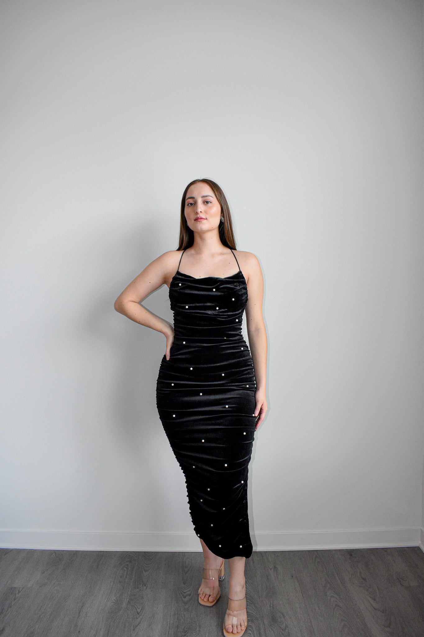 Pearl Essence Velvet Midi Dress / blue crystal boutique 