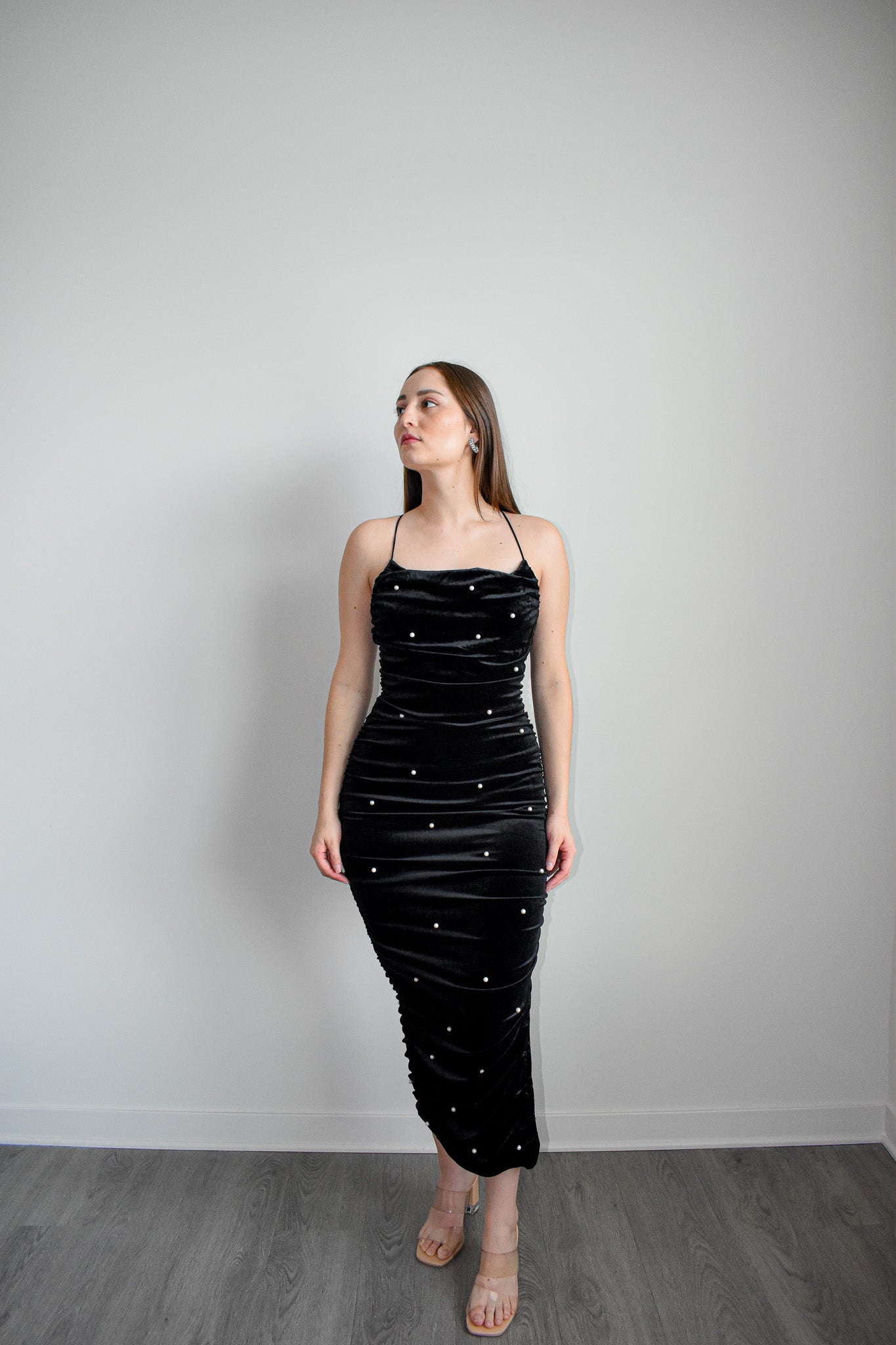 Pearl Essence Velvet Midi Dress / blue crystal boutique 