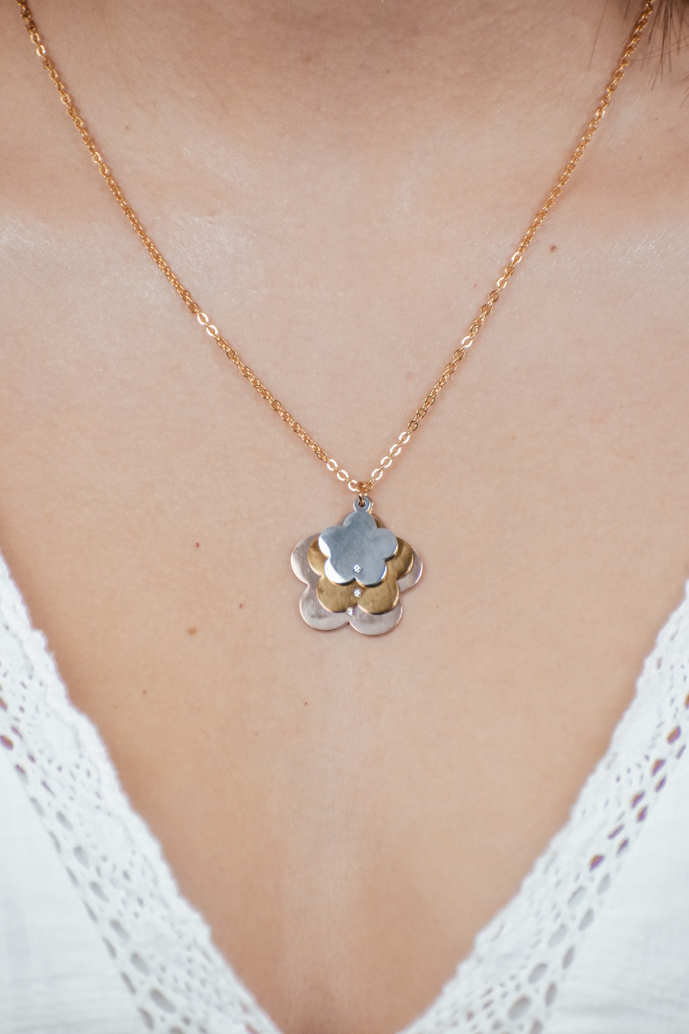 Lake Flower Necklace Set