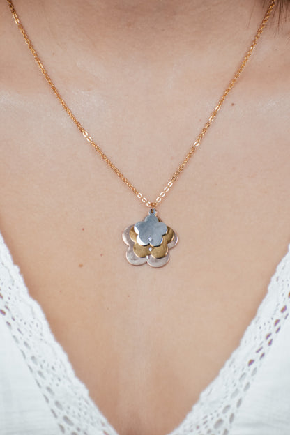 Lake Flower Necklace Set