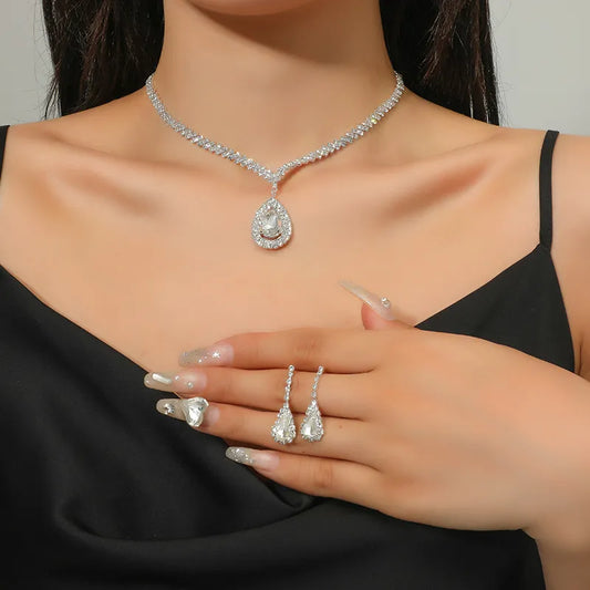 Evening Necklace set / set de collar con aretes 